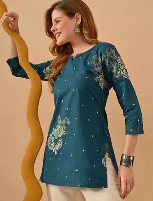 Women floral printed kurta 3