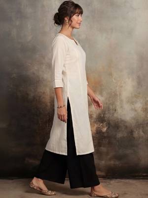 Women thread work kurta 2