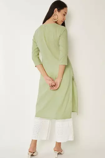 Women floral embroidered thread work floral kurta