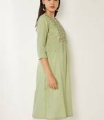 Women floral embroidered thread work floral kurta