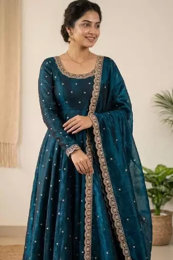 Women thread work anarkali kurta