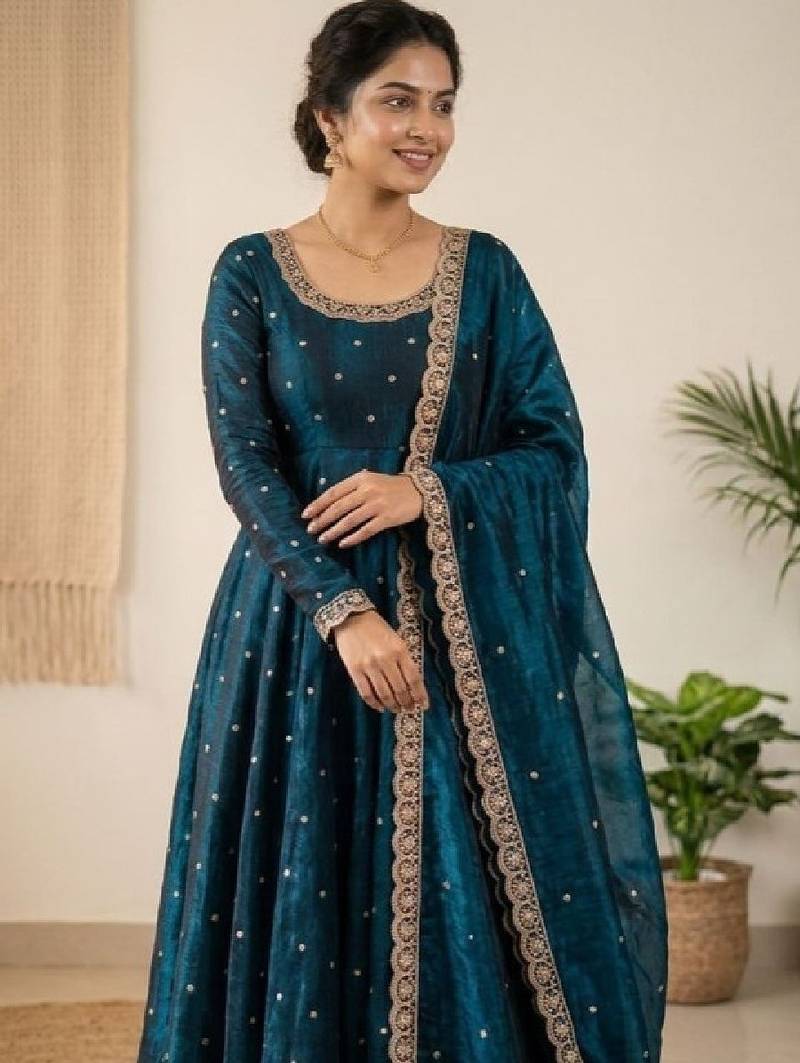 Women thread work anarkali kurta