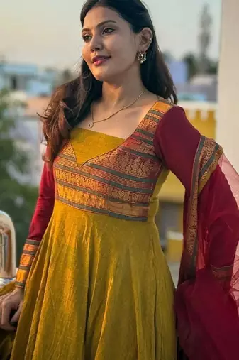 Women anarkali kurta