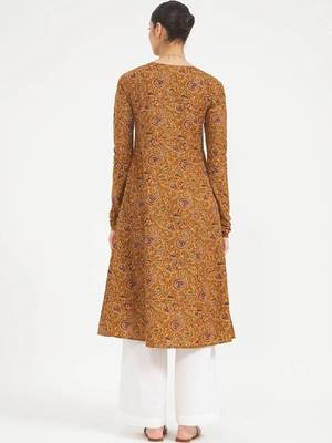 Women paisley printed thread work kurta 1