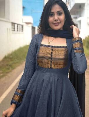 Women ethnic motifs empire chanderi cotton kurta with dupatta 1