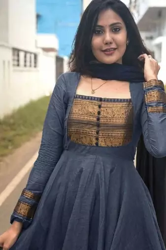 Women ethnic motifs empire chanderi cotton kurta with dupatta