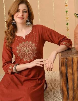 Women embellished thread work kurta 1