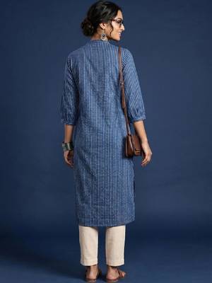 Women striped dobby kurta 2