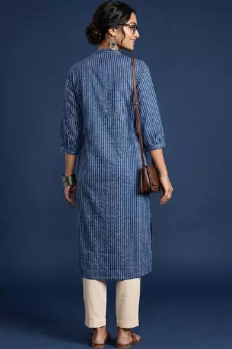 Women striped dobby kurta