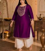 Women embellished thread work kurta