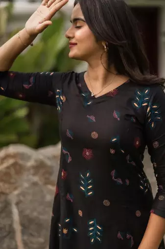 Women floral printed kurta