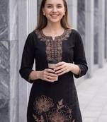 Women floral embroidered thread work kurta
