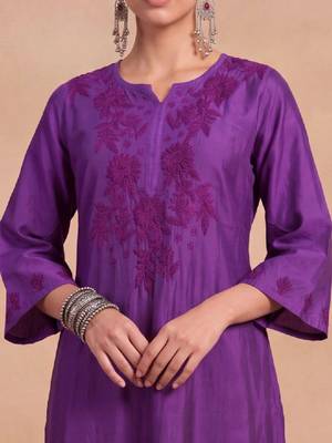 Women ethnic motifs embroidered thread work chanderi silk kurta 3