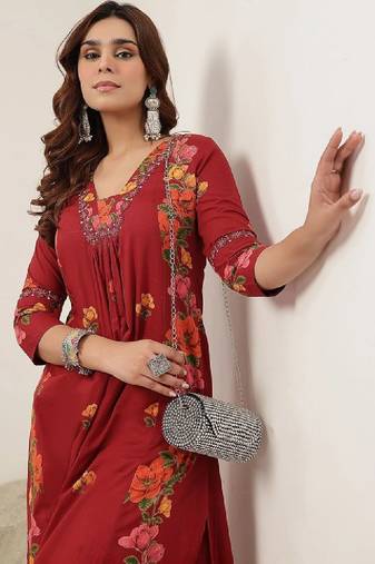 Women floral printed floral kurta