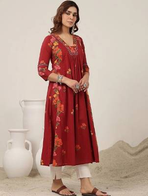 Women floral printed floral kurta 3
