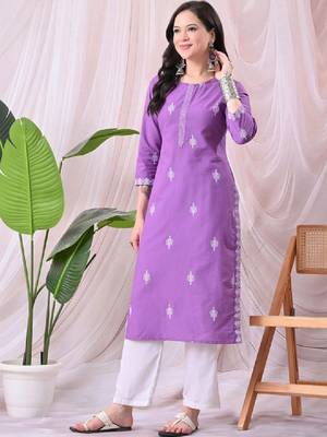 Women thread work kurta 3