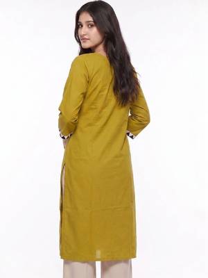 Women ethnic motifs printed mirror work kurta 2