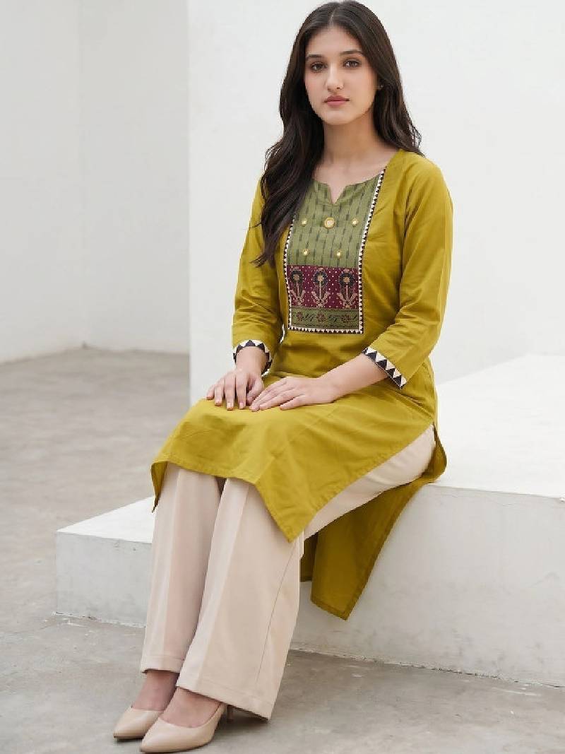 Women ethnic motifs printed mirror work kurta