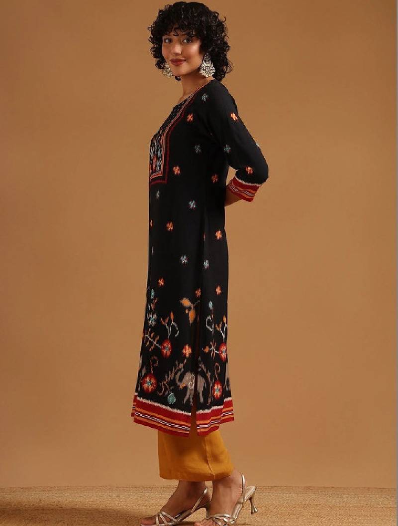 Women ethnic motifs printed indie prints kurta