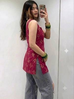 Women ethnic motifs printed kurta 1
