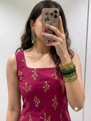 Women ethnic motifs printed kurta 3