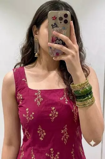 Women ethnic motifs printed kurta