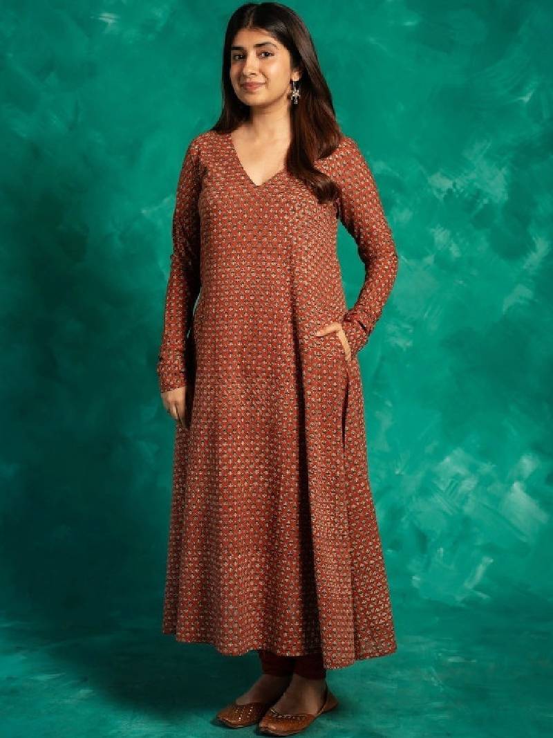 Women ethnic motifs printed anarkali kurta