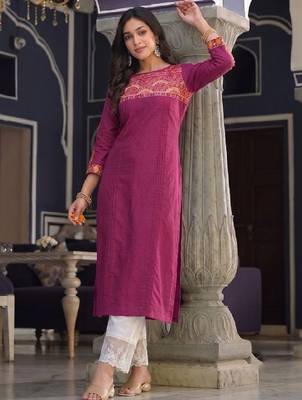 Women embroidered mirror work dobby kurta. 3