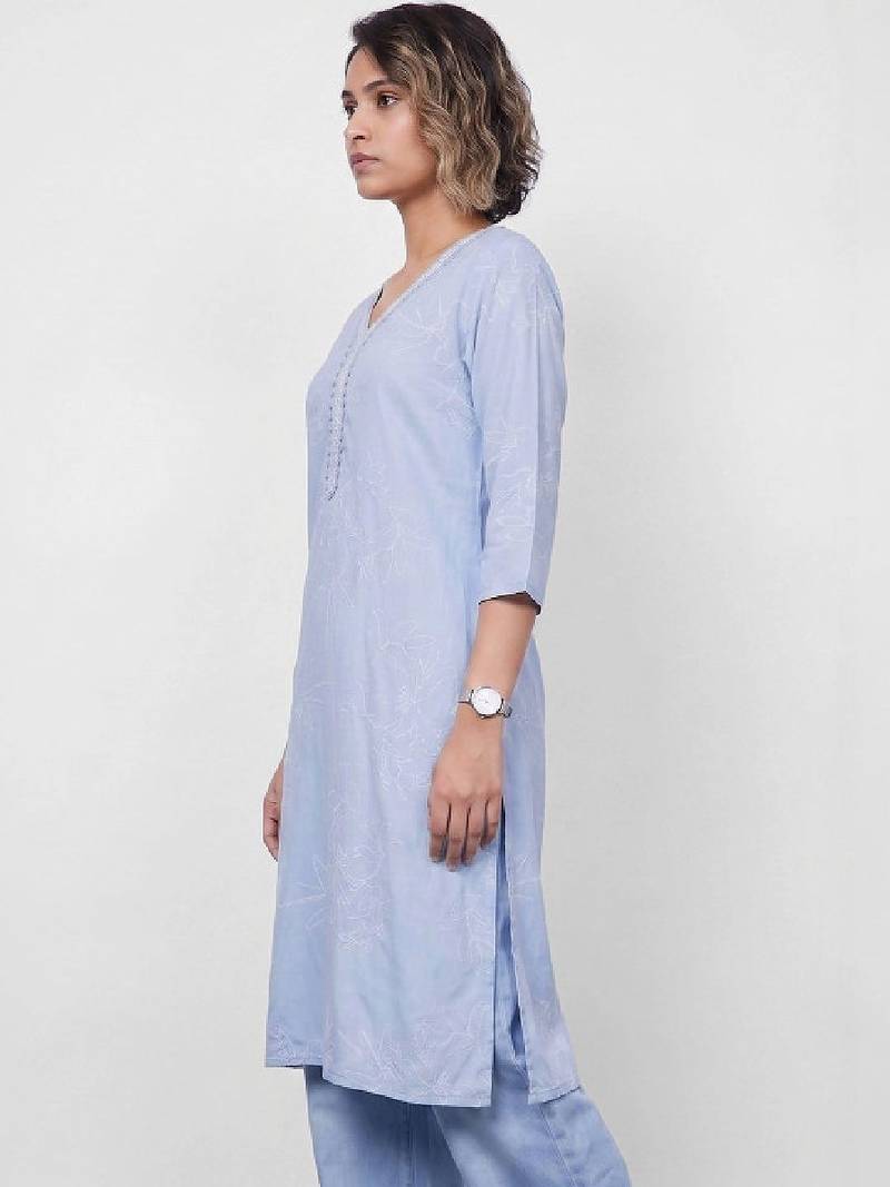 Women floral embroidered thread work floral kurta