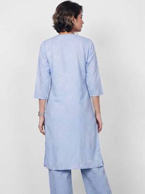 Women floral embroidered thread work floral kurta 2