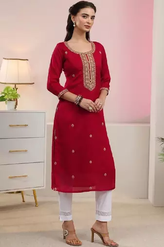 Women ethnic motifs embroidered thread work kurta