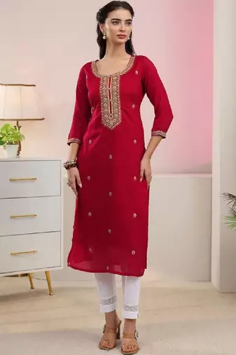 Women ethnic motifs embroidered thread work kurta