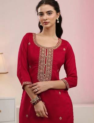 Women ethnic motifs embroidered thread work kurta 3