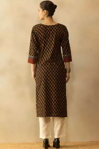 Women ethnic motifs printed mirror work indie prints kurta