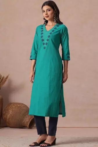 Women embroidered thread work kurta