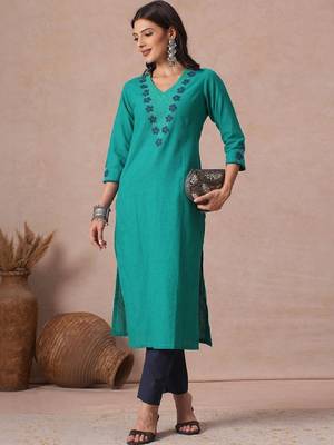 Women embroidered thread work kurta 3