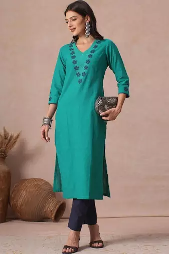 Women embroidered thread work kurta