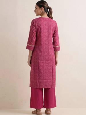 Women floral printed thread work handloom kurta 2