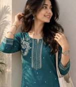 Women ethnic motifs embroidered thread work kurta