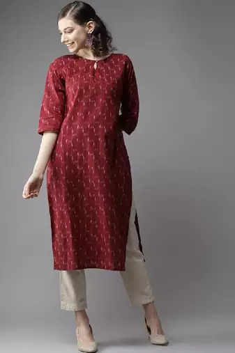 Women maroon & off-white printed straight kurta