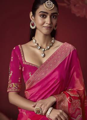 pink dola silk blend with zari weaving party wear saree 4