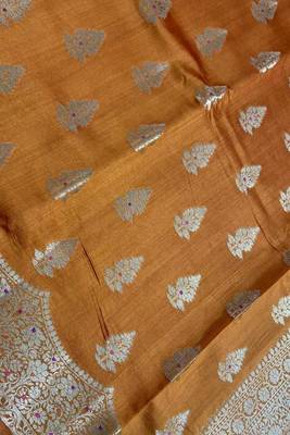rust orange floral booti zari chiniya silk blend banarasi saree 3