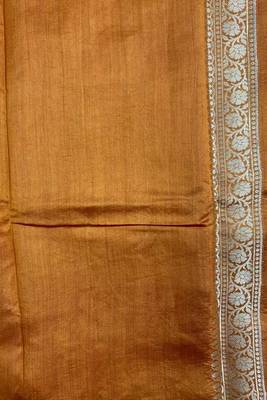 rust orange floral booti zari chiniya silk blend banarasi saree 5