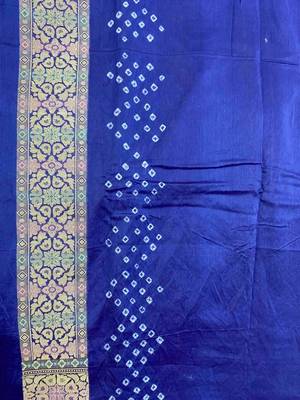 blue bandhani work bandhej banarasi saree 5