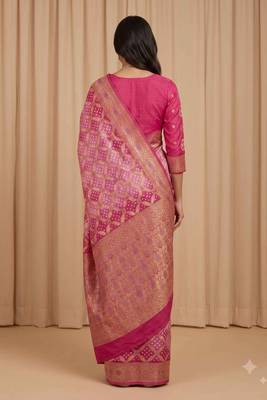 pink bandhani work bandhej banarasi saree 2