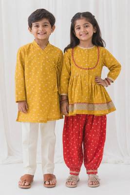Yellow bandhani printed cotton kurta salwar set & kurta pyjama brother sister matching combo 1