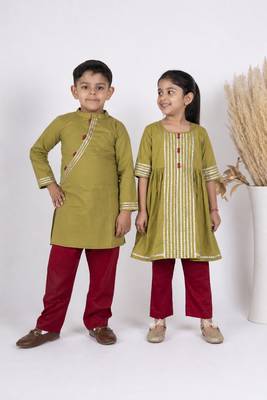 Yellow & green solid cotton kurta set & kurta pyjama brother sister matching combo 1