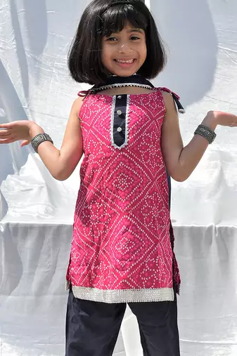 Pink & blue embroidered & bandhani cotton kurta set & kurta jacket brother sister matching combo