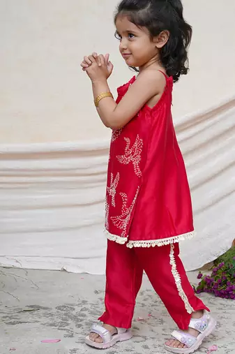 Red embroidered chanderi kurta set & kurta pant brother sister matching combo