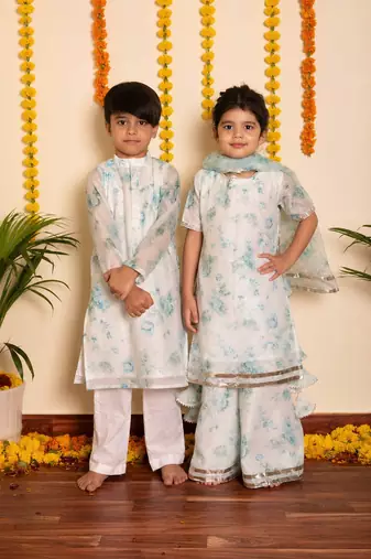 White handwoven chanderi kurta set & kurta pyjama brother sister matching combo